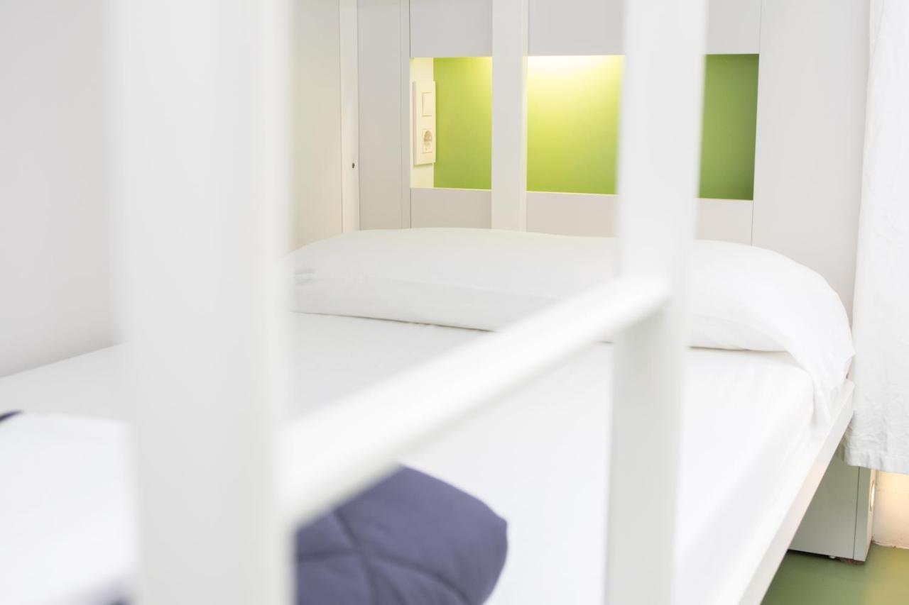 Bed 8-Bed Dormitory Room