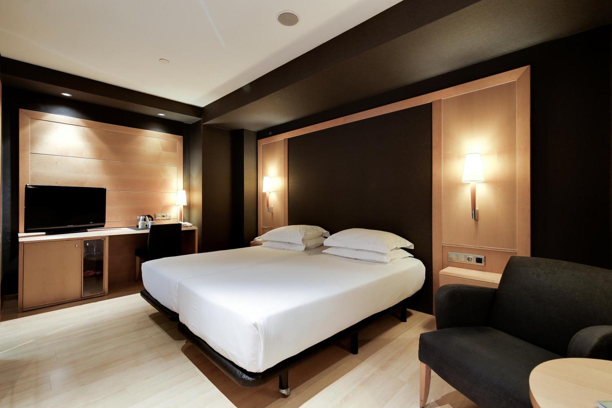 Standard Double or Twin Room,1273082332:JPEG