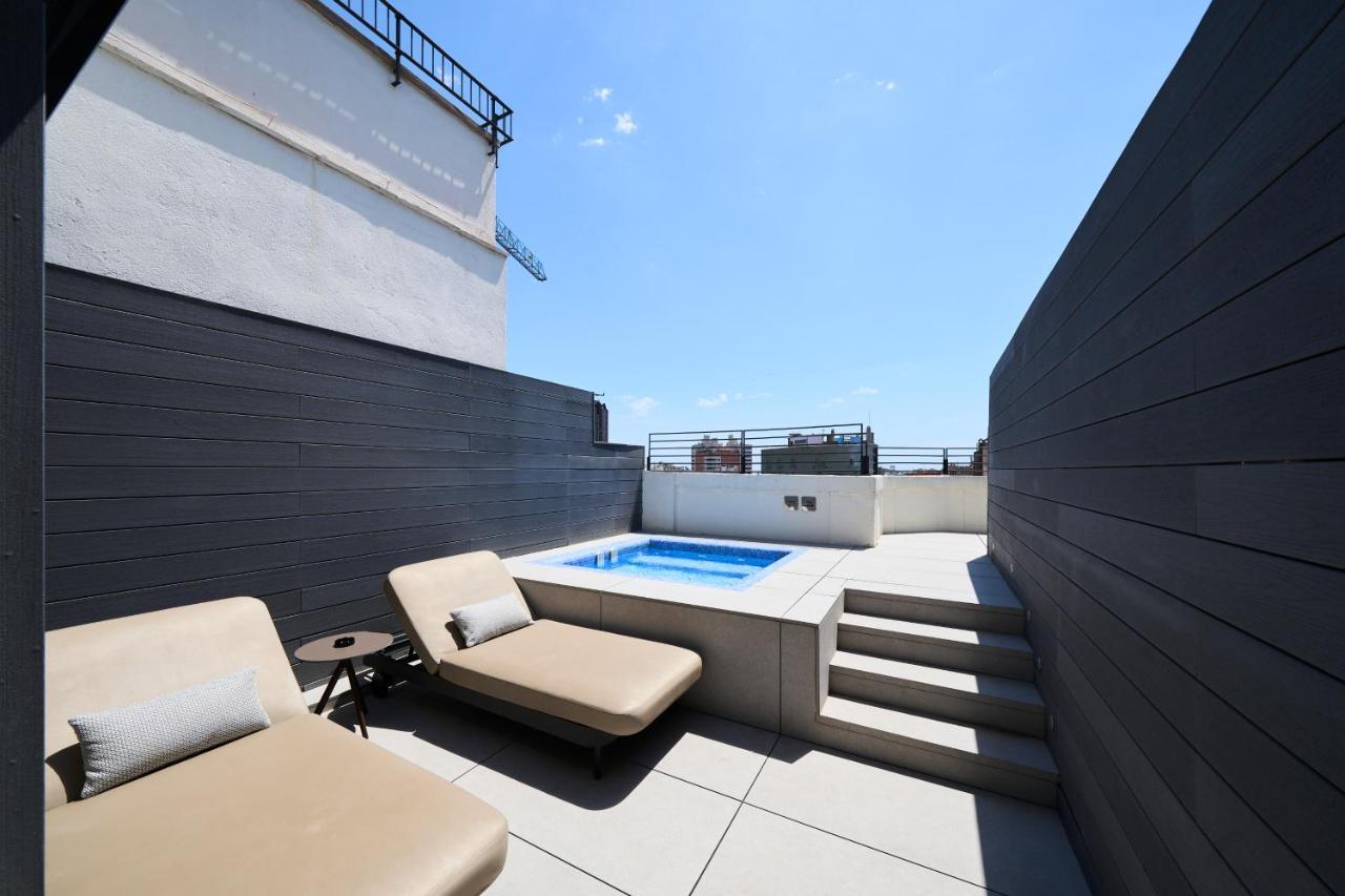 Suíte com Piscina Privativa