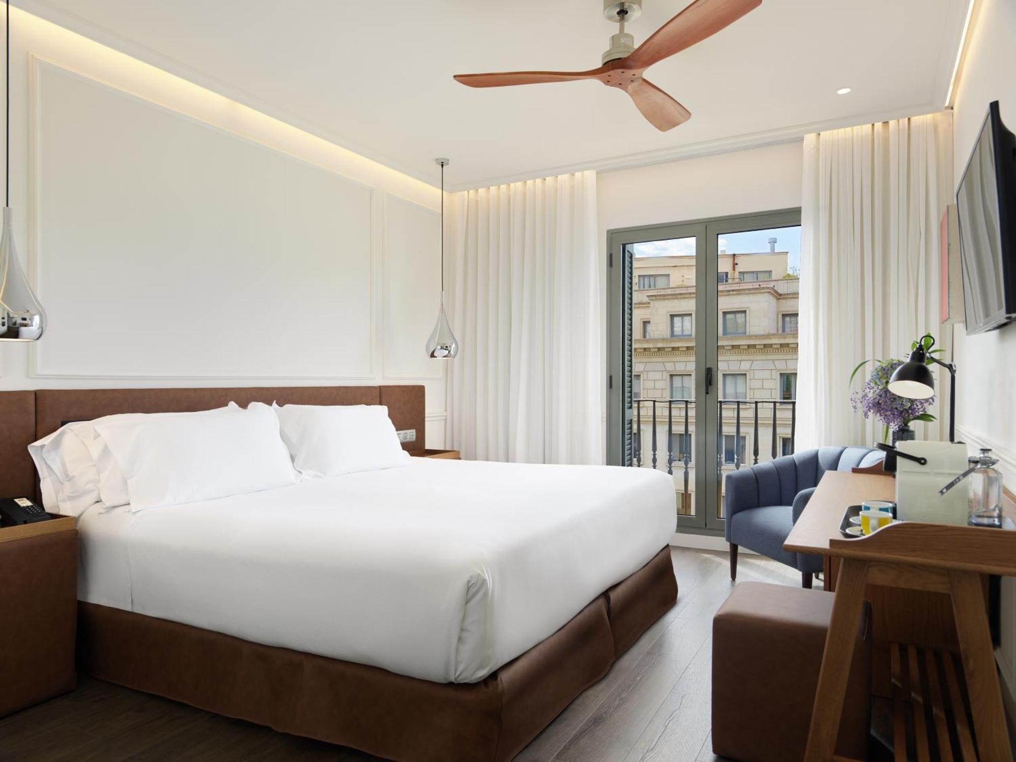 Deluxe Double Room Balcony,1556714713:JPEG