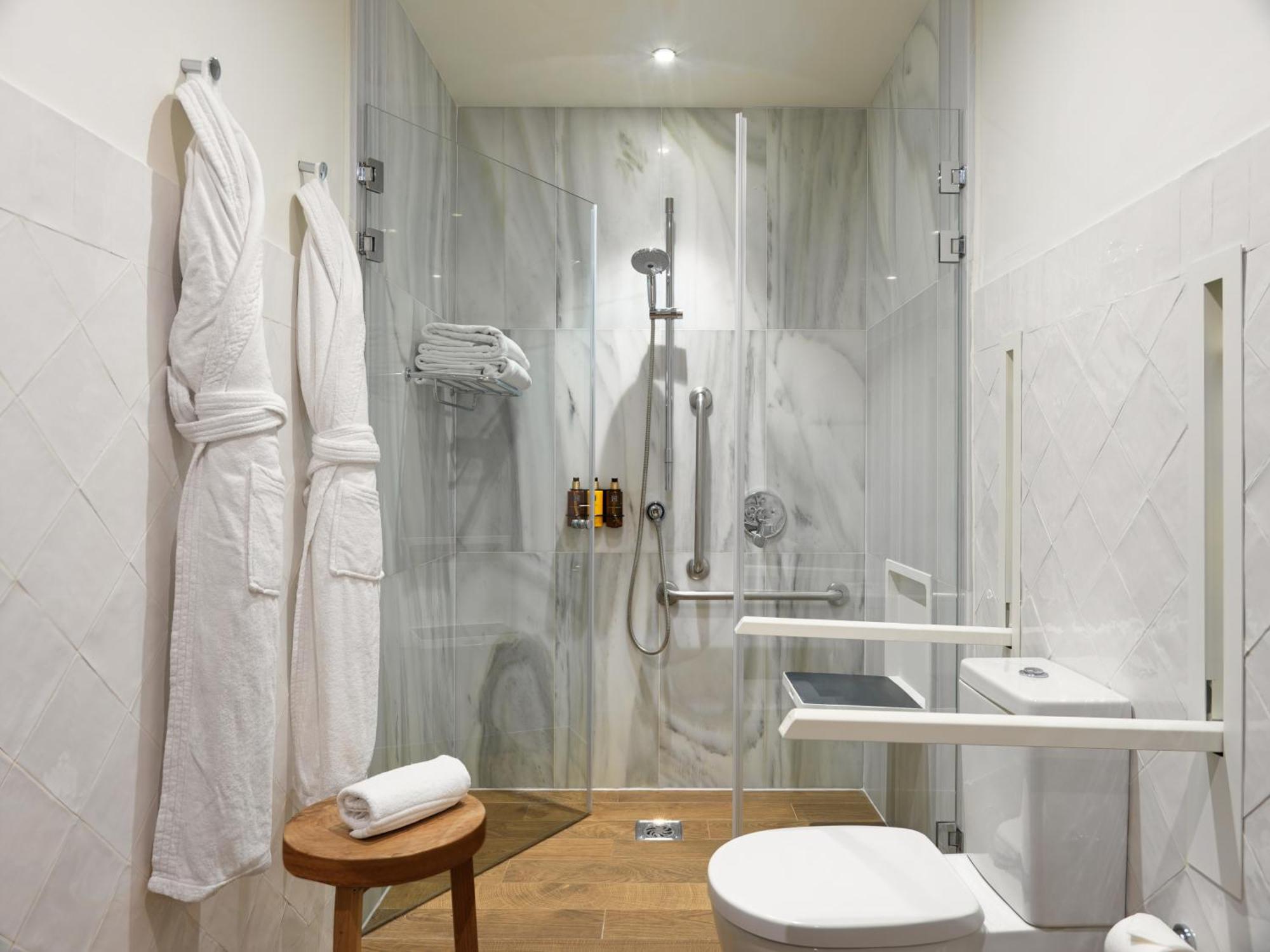 Double or Twin Room with Balcony,1539711901:JPEG