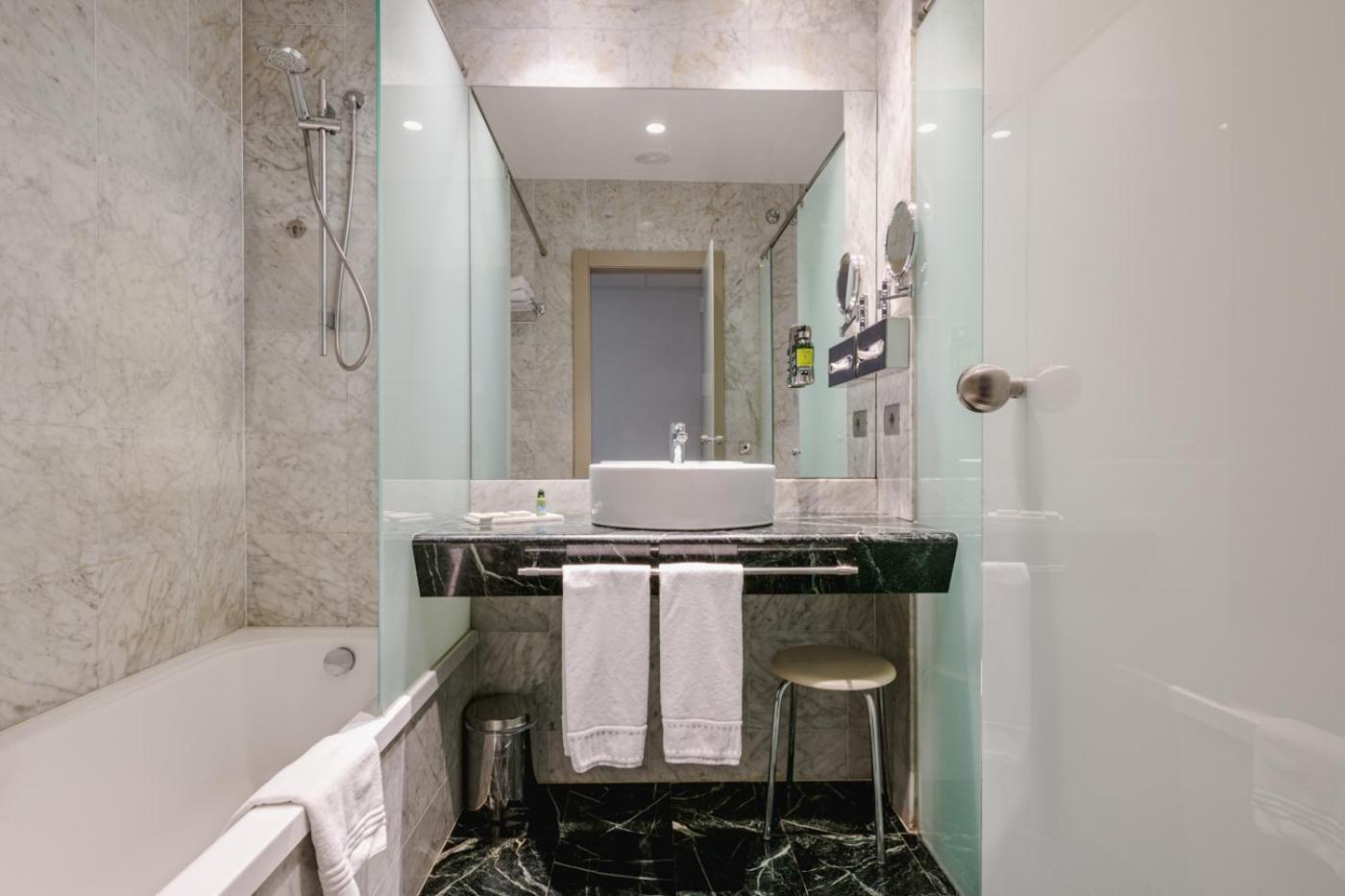 Triple Room,1662974360:JPEG