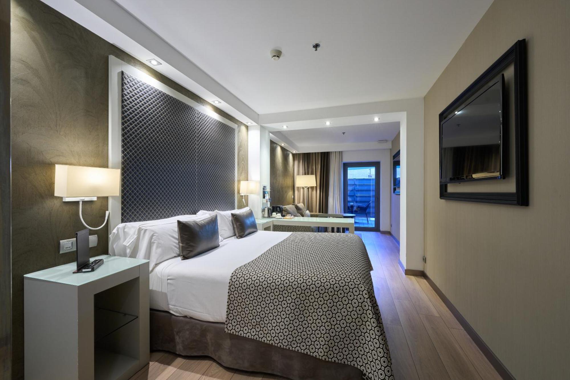 Junior Suite Terrace,1588179232:JPEG