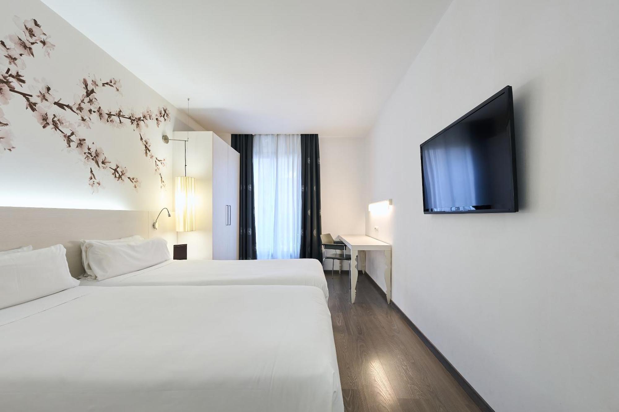 Standard Double or Twin Room,1603731847:JPEG