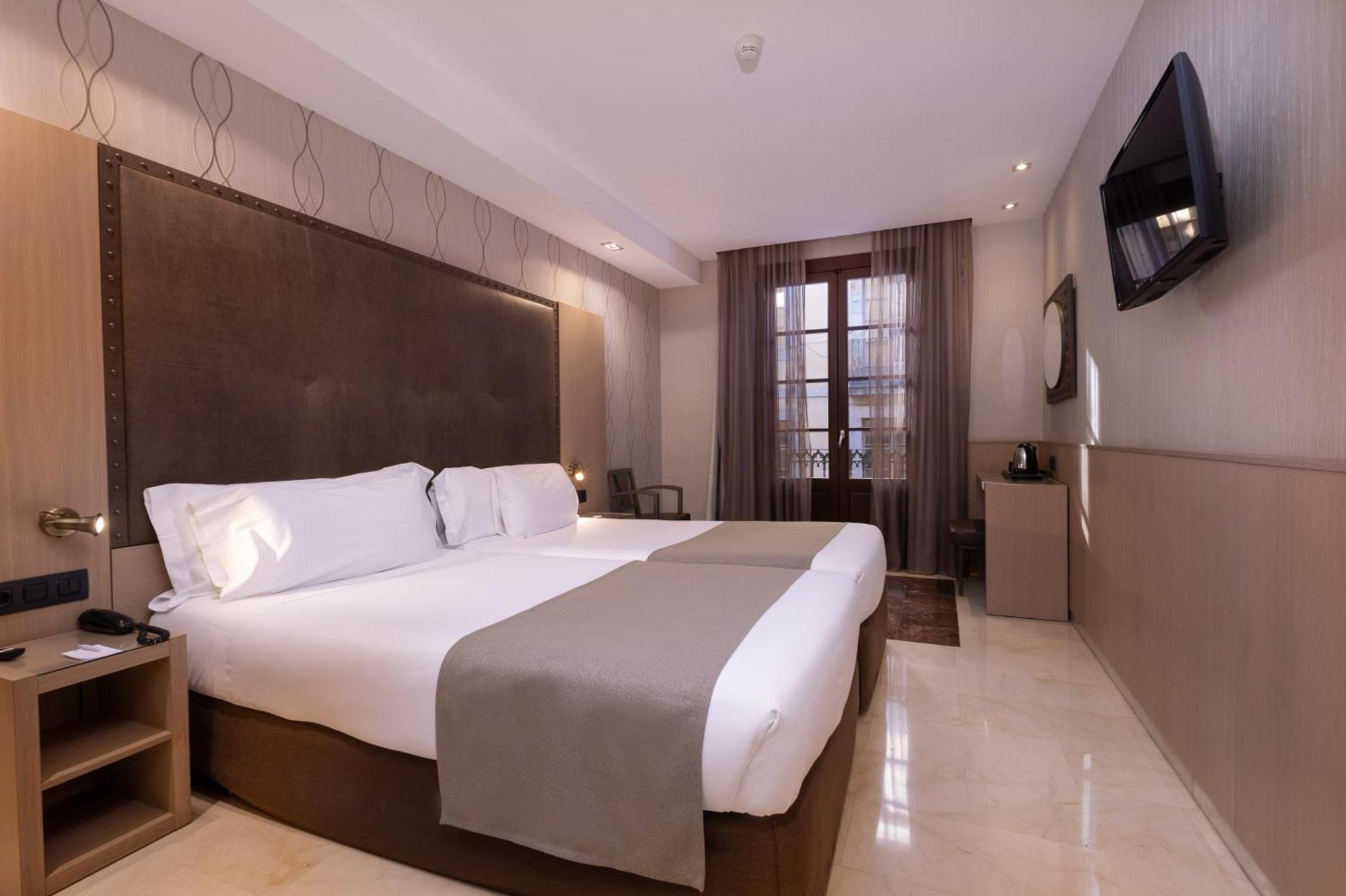 Double or Twin Room,1629887861:JPEG