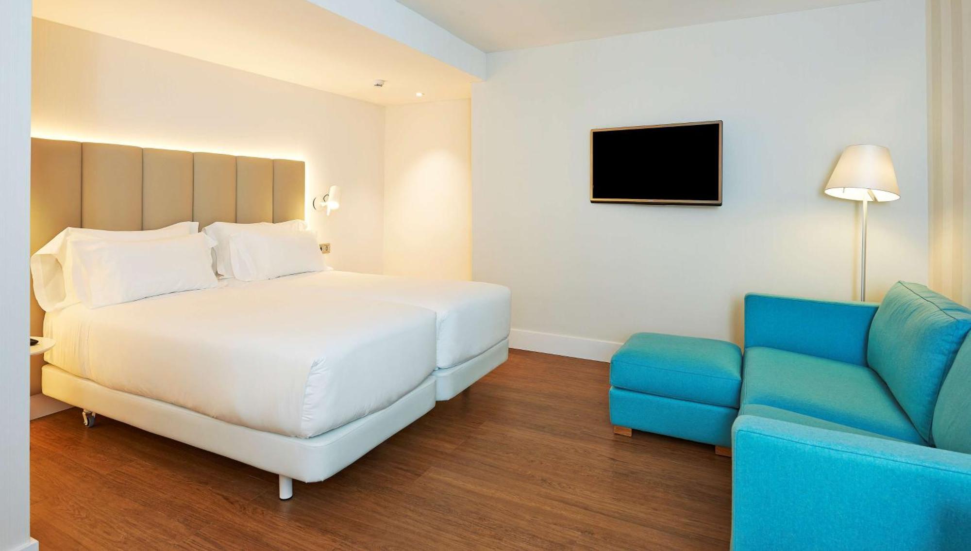 Superior Double or Twin Room XL,1704845315:JPEG