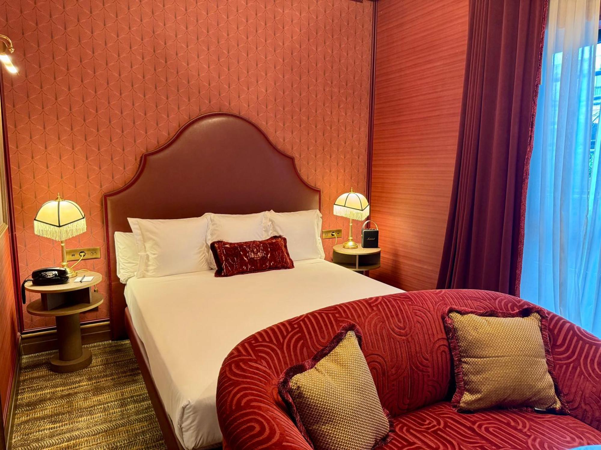 Deluxe Room with Balcony,1742639545:JPEG