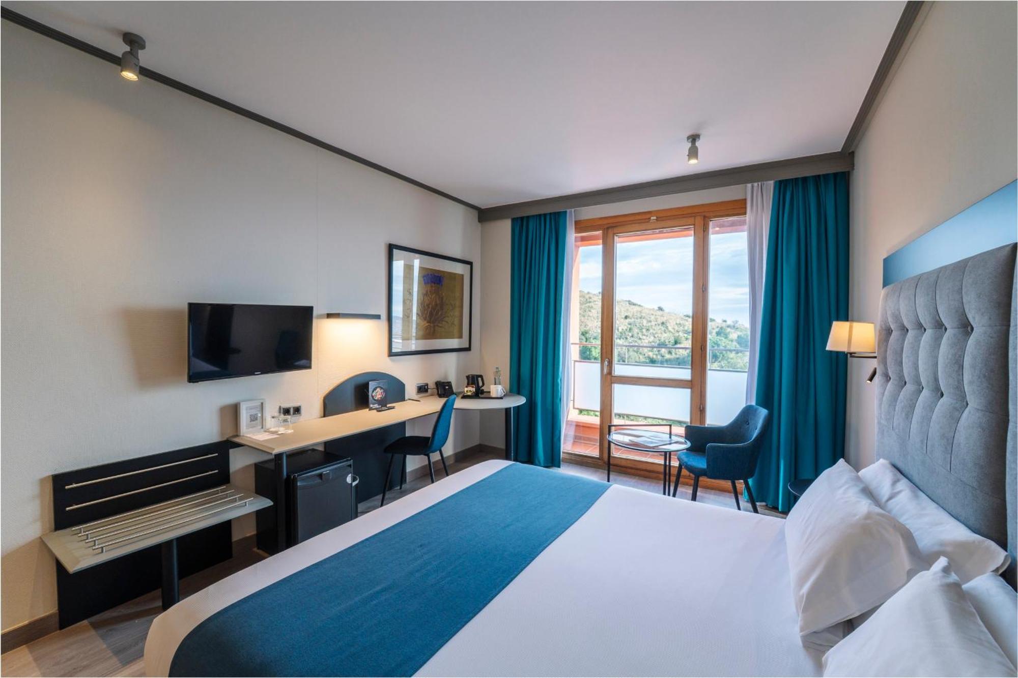 Twin Room Balcony,1765152942:JPEG