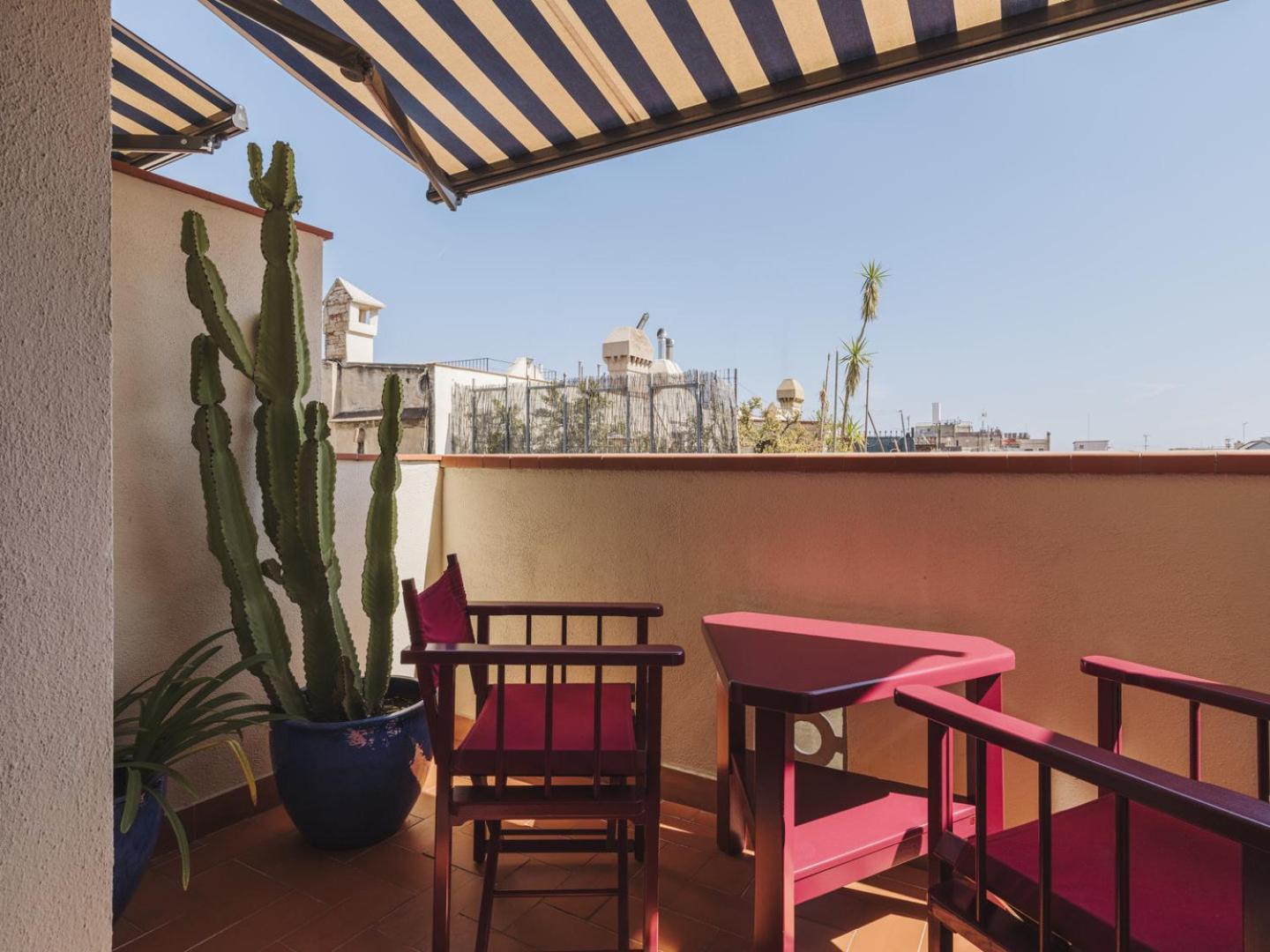 Kleine Tweepersoonskamer met Terras