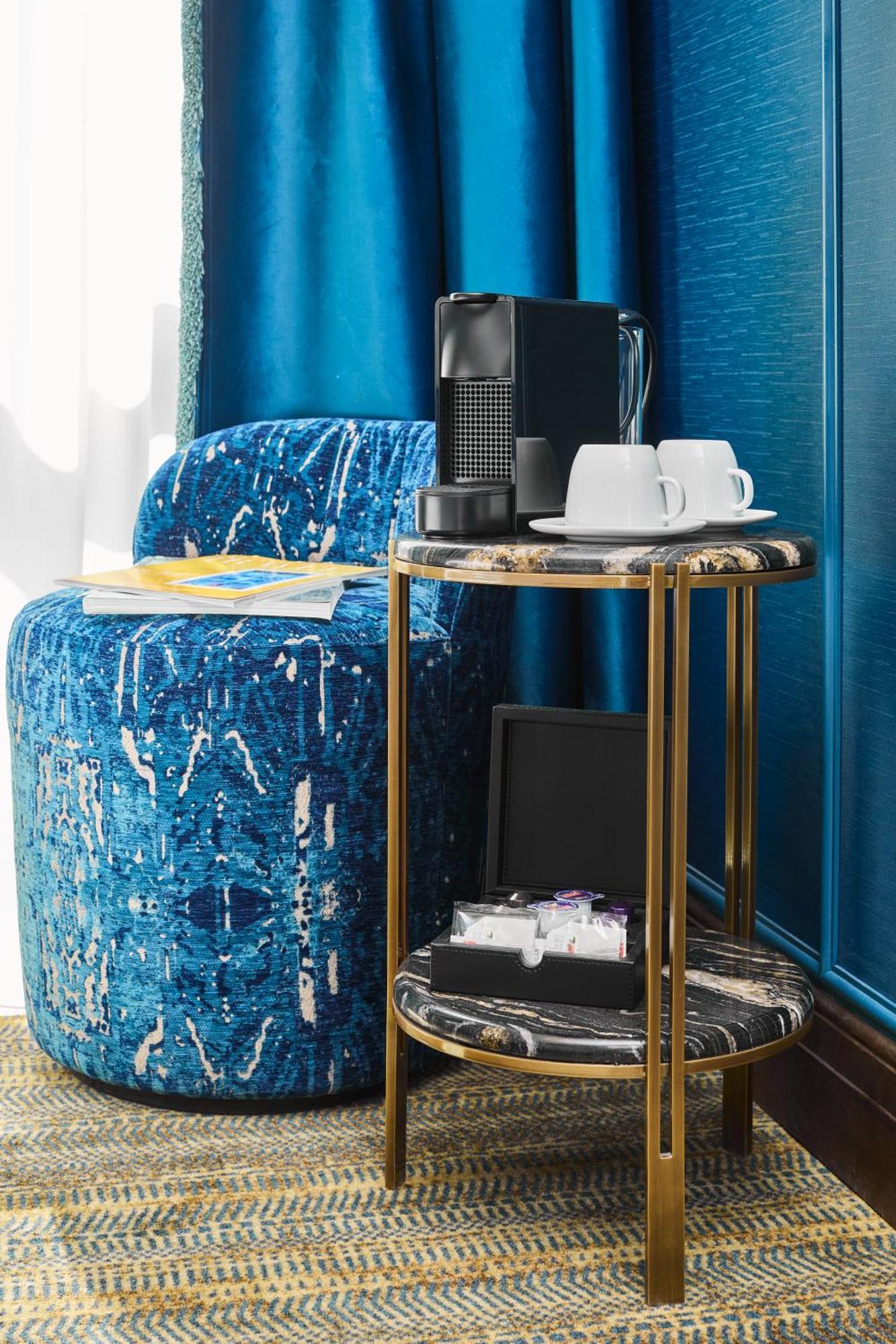 Boutique Room