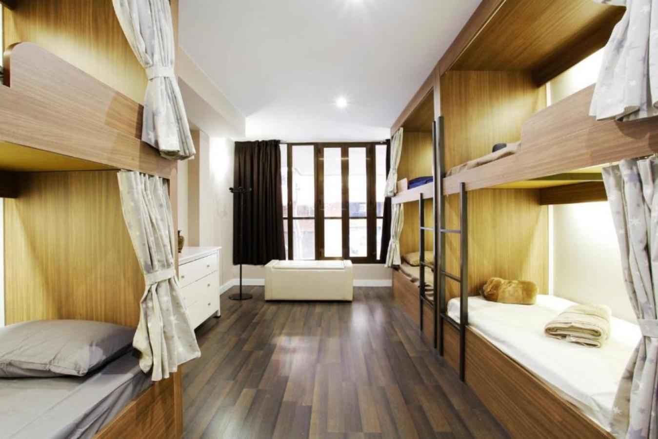 Bed 4-Bed Female Dormitory Room