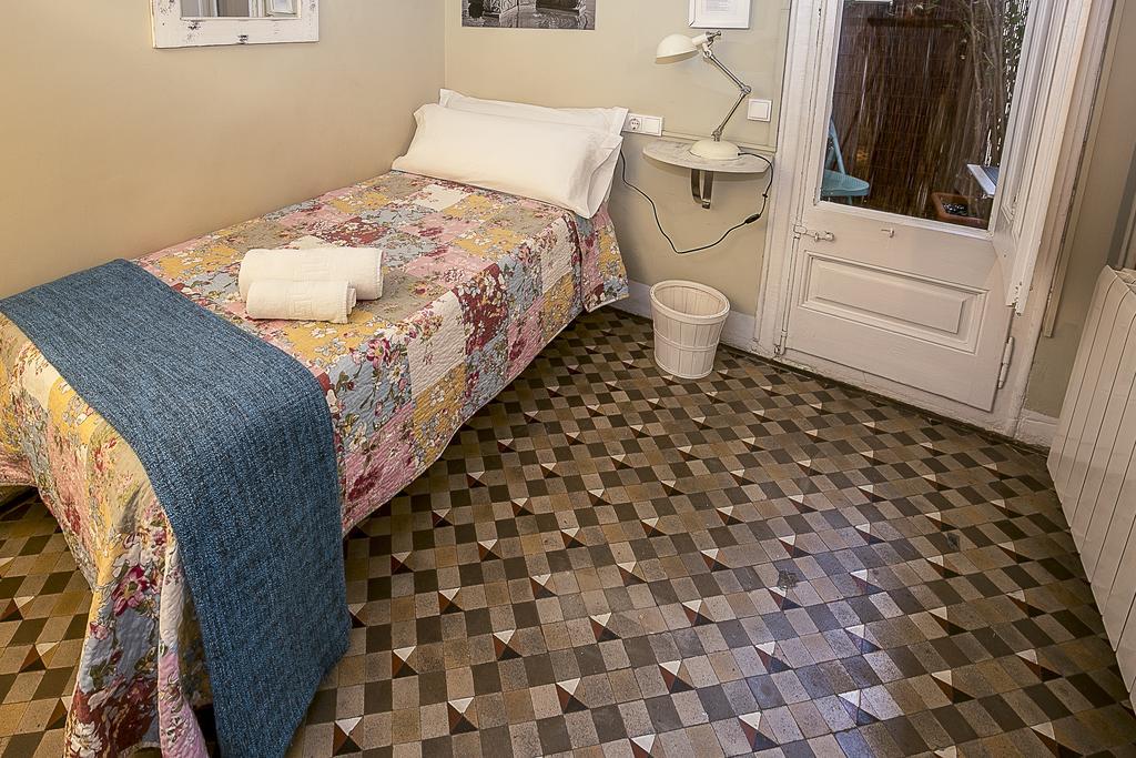 Single Room,239365305:JPEG